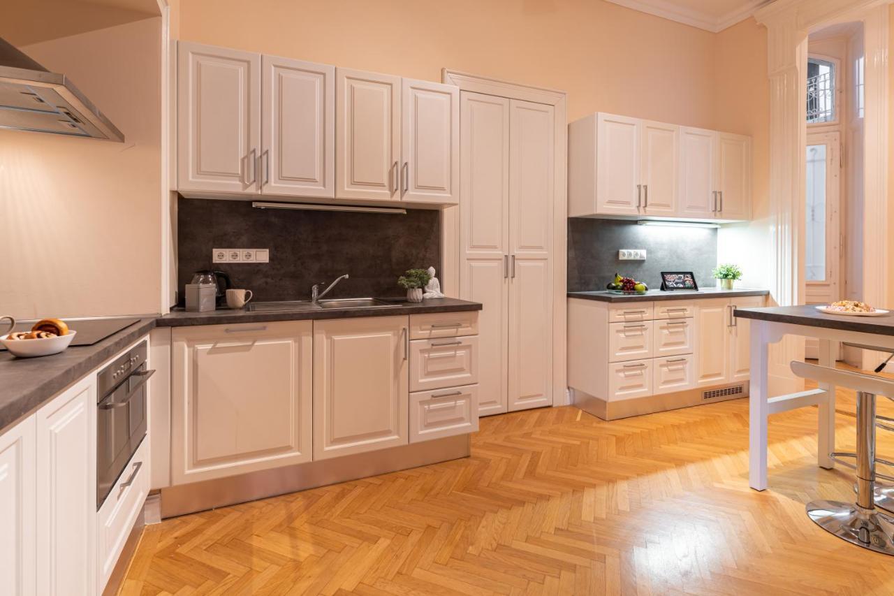 Matilda Luxury Suite Apartment Budapest Exteriör bild