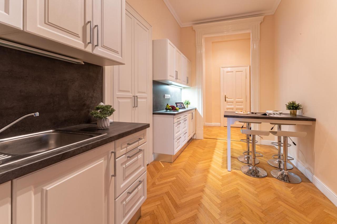 Matilda Luxury Suite Apartment Budapest Exteriör bild